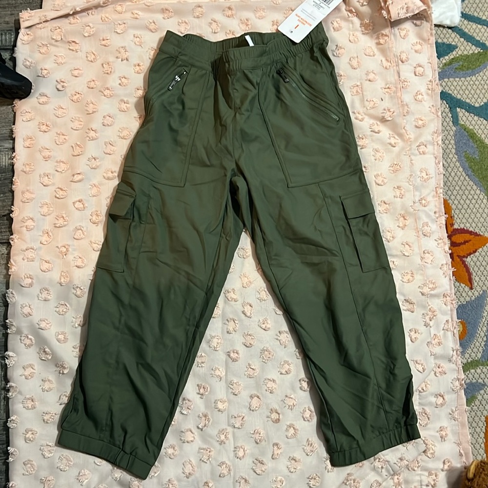 NWT Lucy endless destination capri